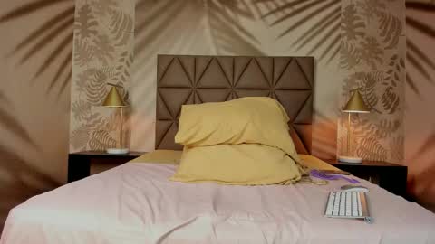 Scarleet online show from February 19, 7:57 pm