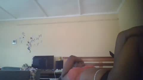 scarlet_25142359 online show from October 9, 5:57 am