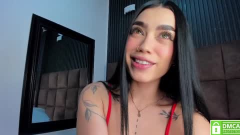 scarlet__jones_ online show from April 5, 5:37 am