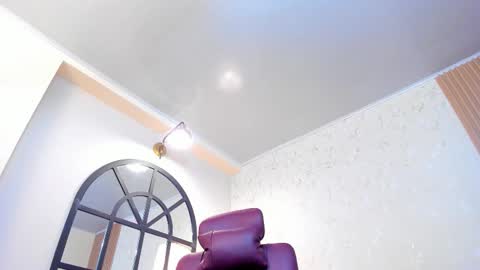 Scarlet Edwars online show from February 14, 9:28 pm