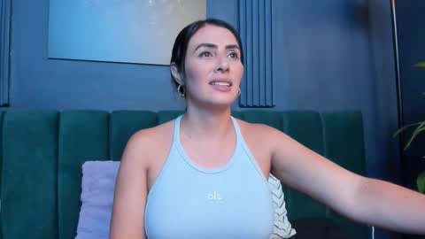 Scarlet Edwars online show from October 24, 7:25 pm