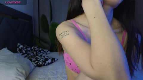 scarlet_ice online show from April 6, 8:15 am