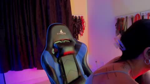 scarlet taylor kennedy online show from October 9, 11:21 pm