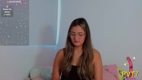 Scarlet  online show from October 17, 8:46 pm