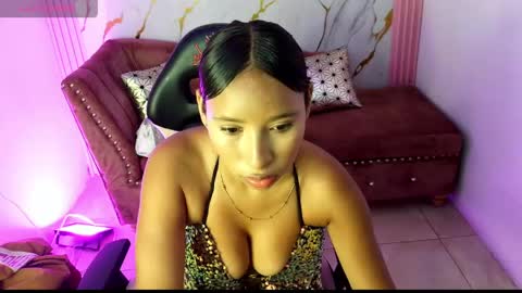 scarlet_rouse_m online show from May 9, 8:04 pm