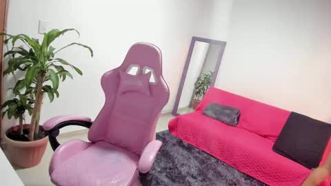 Scarlet Venom online show from October 24, 6:08 pm