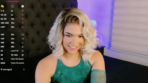 scarleth_sweety online show from June 8, 1:28 am