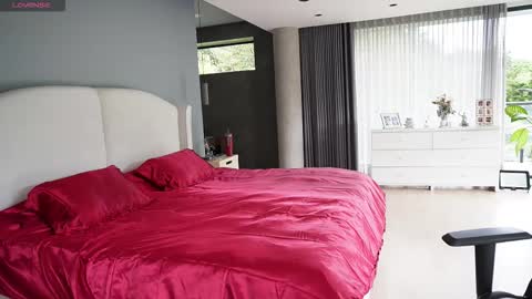 juli online show from October 8, 6:58 pm