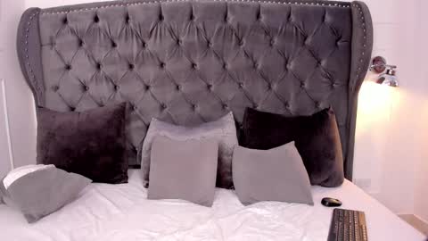    online show from November 20, 11:35 pm