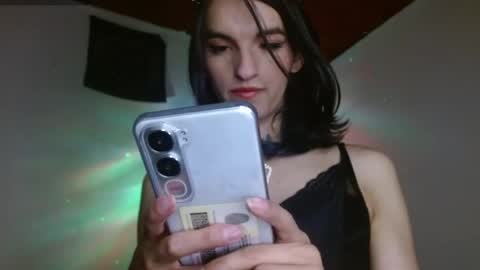 scarlet online show from May 10, 4:35 pm