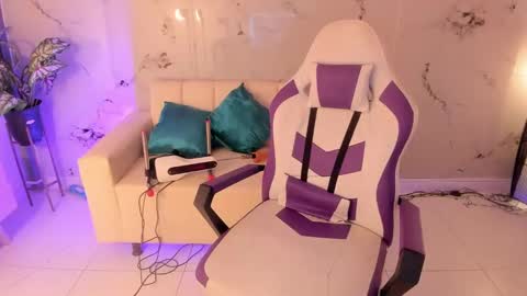 Snapshot of scarlett_enjoy1 chatting on September 12, 1:57 pm scarlett_enjoy1 online show from September 12, 1:57 pm
