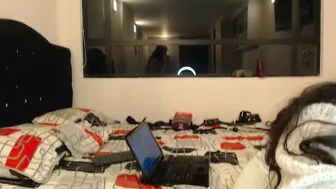 Scarlett and Jazmin online show from February 1, 3:19 am