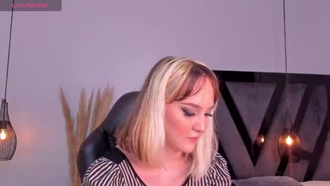 Scarlett goth  online show from February 23, 8:11 pm