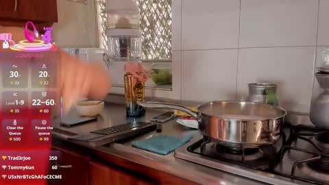 Scarlett online show from December 22, 6:25 pm