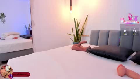 Scarlett Morgan online show from October 3, 8:50 pm