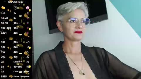 Snapshot of scarlett_paris chatting on March 4, 11:43 pm Scarlett online show from March 4, 11:43 pm