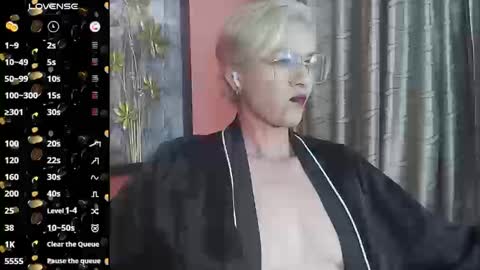 Snapshot of scarlett_paris chatting on September 13, 12:35 am Scarlett online show from September 13, 12:35 am