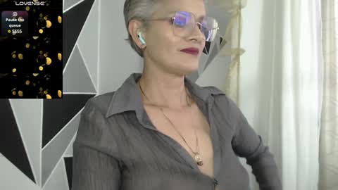 Snapshot of scarlett_paris chatting on December 3, 10:34 pm Scarlett online show from December 3, 10:34 pm