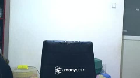 Snapshot of scarlett_queen01 chatting on March 6, 3:13 am scarlett_queen01 online show from March 6, 3:13 am