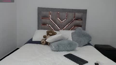 Snapshot of scarlett_rose11 chatting on October 27, 5:02 pm scarlett_rose11 online show from October 27, 5:02 pm