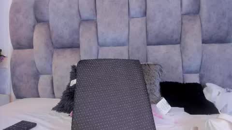 Scarlet  online show from March 9, 10:14 pm