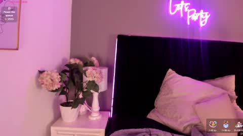 Scarlett online show from April 8, 3:42 am