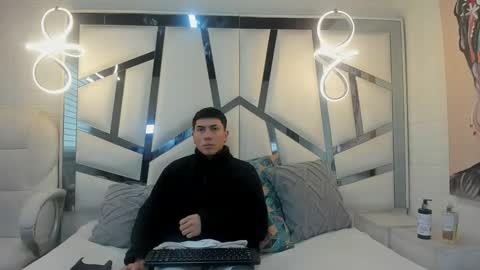 Scarlett and Lucas online show from March 2, 12:23 pm