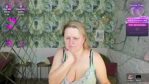 Scarlett online show from April 3, 5:14 am