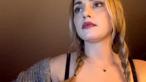 ScarlettxBlonde online show from April 16, 9:39 pm