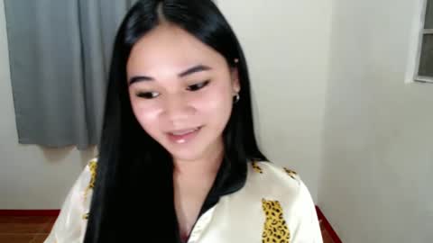 Snapshot of scarletvamp chatting on March 4, 12:33 pm scarletvamp online show from March 4, 12:33 pm