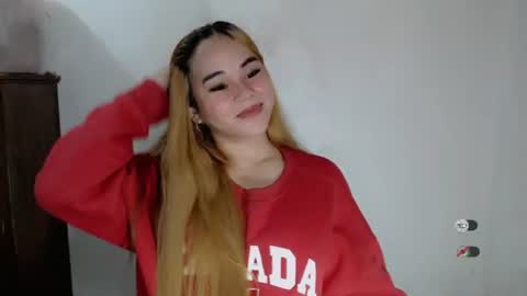 Snapshot of scarletvamp chatting on September 22, 1:42 am scarletvamp online show from September 22, 1:42 am