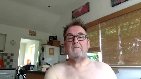 scbiggersballs online show from May 15, 11:07 am