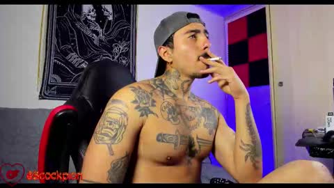 Alejandro help me to reach 200 thumps up online show from February 12, 9:46 am