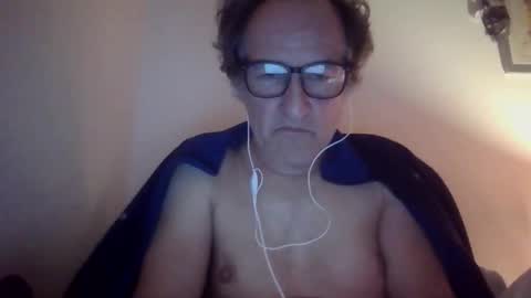 scotchwhieskie online show from April 2, 11:33 pm