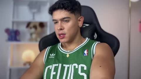 Andrew Flintt online show from December 5, 11:56 pm