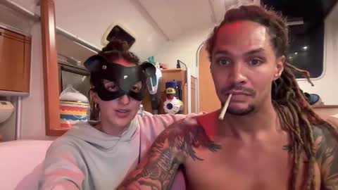 Monk and Mia Ft. SheGemini online show from September 25, 7:54 pm