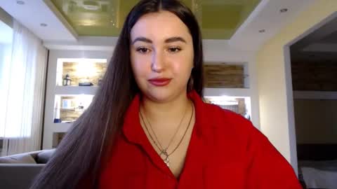 Elizabeth  online show from December 9, 9:06 am