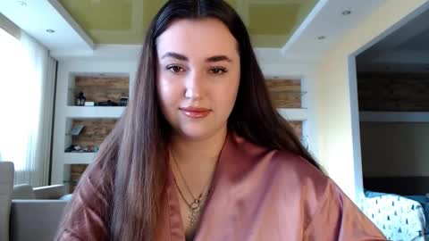 Elizabeth  online show from February 4, 9:17 am