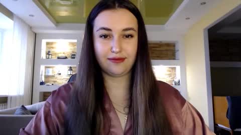 Elizabeth  online show from December 17, 12:00 pm