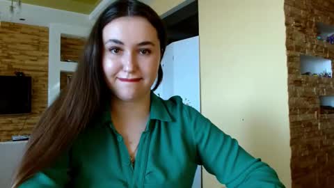 Elizabeth  online show from March 23, 8:08 am