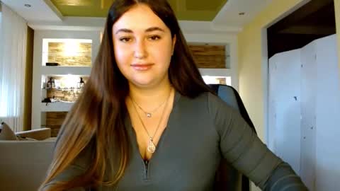 Elizabeth  online show from October 2, 7:07 am