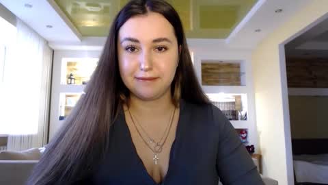 Elizabeth  online show from December 7, 8:49 am