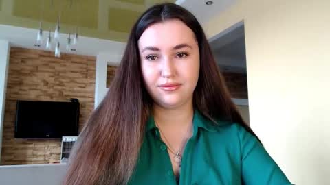 Elizabeth  online show from February 3, 8:35 am