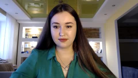 Elizabeth  online show from December 28, 9:31 am