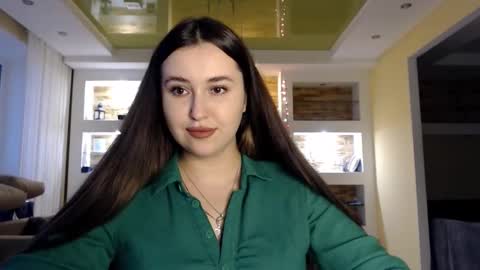 Elizabeth  online show from December 28, 1:28 pm