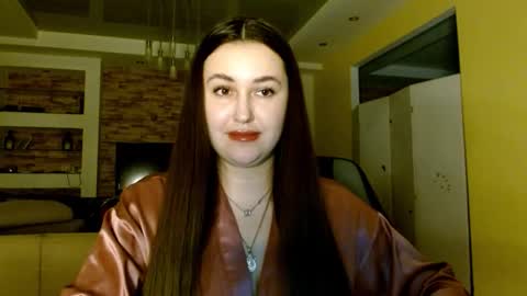 Elizabeth  online show from February 7, 7:17 pm