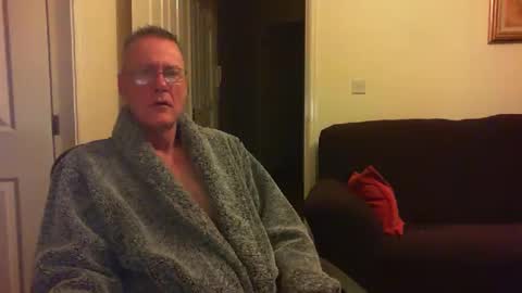 Snapshot of seakrait chatting on December 5, 7:10 am seakrait online show from December 5, 7:10 am