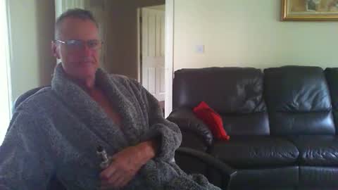 Snapshot of seakrait chatting on October 3, 8:00 am seakrait online show from October 3, 8:00 am