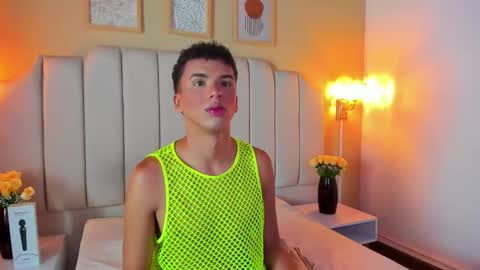 Sean online show from October 8, 4:07 am