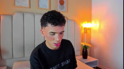 Sean online show from September 24, 4:08 am